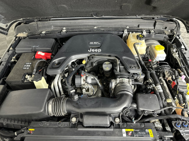 Used 2021 Jeep Wrangler Unlimited Rubicon AWD/4WD image 36