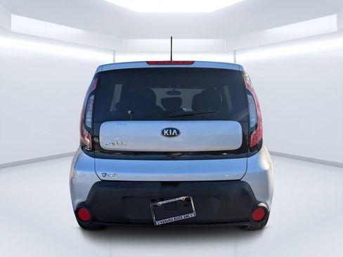Used 2015 Kia Soul + FWD image 4