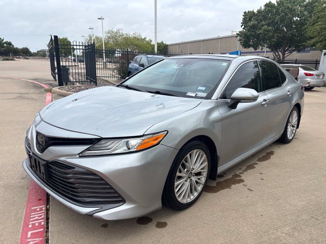 Used 2019 Toyota Camry XLE FWD image 1