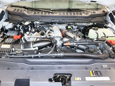 New 2025 Ford F350 Platinum w/ FX4 Off-Road Package image 38