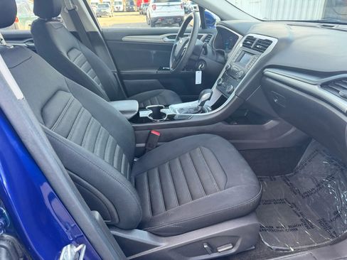 Used 2015 Ford Fusion SE FWD image 14