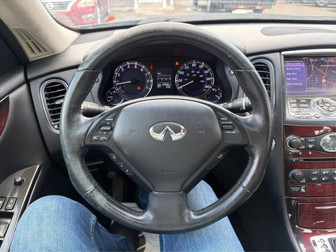 Used 2016 INFINITI QX50 AWD w/ Deluxe Touring Package image 21