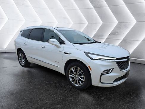Used 2022 Buick Enclave Avenir w/ Avenir Technology Package image 3