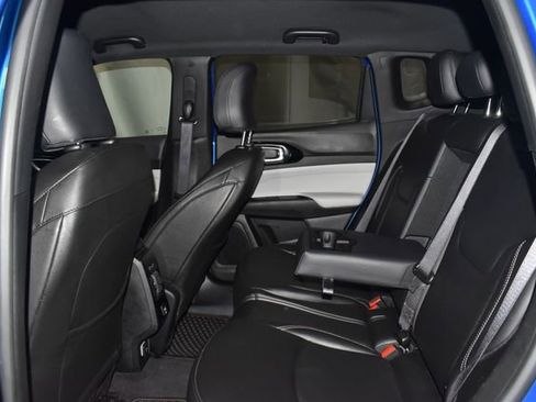 Used 2025 Jeep Compass Limited AWD/4WD image 31