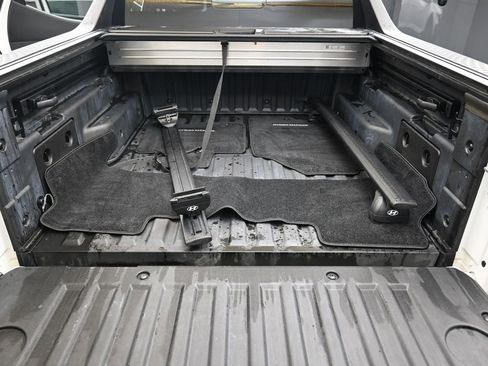 Certified 2023 Hyundai Santa Cruz SEL Premium image 18