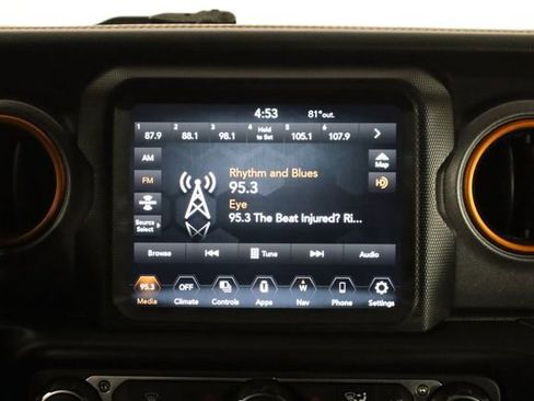 Used 2022 Jeep Gladiator Mojave w/ Trailer Tow Package AWD/4WD image 24