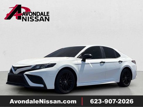 Used 2021 Toyota Camry SE w/ Carpet Mat Package (TMS) FWD image 1