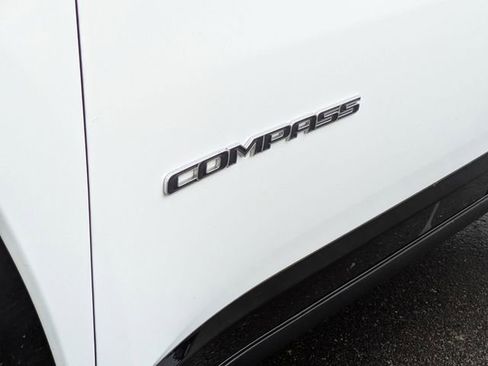 Certified 2022 Jeep Compass Limited w/ Elite Group image 12