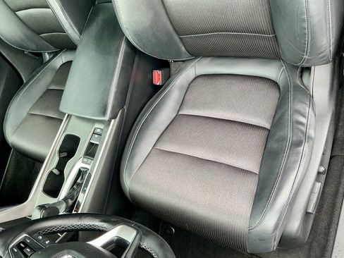 Used 2018 Honda Accord Sport image 37