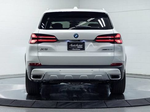 New 2026 BMW X5 xDrive50e w/ Climate Comfort Package AWD/4WD image 10