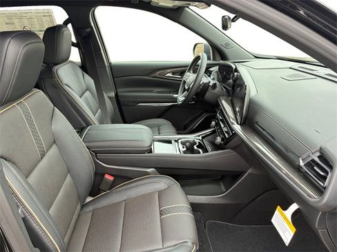 New 2026 Chevrolet Traverse High Country image 13