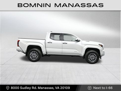 Used 2026 Toyota Tacoma Limited AWD/4WD image 6