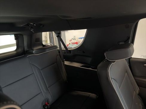 New 2026 Chevrolet Suburban Premier image 41
