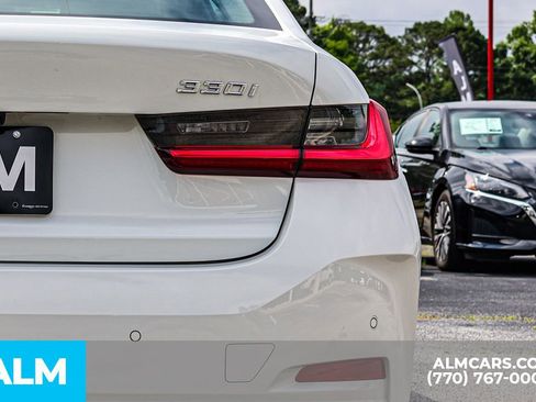 Used 2025 BMW 330i Sedan image 15