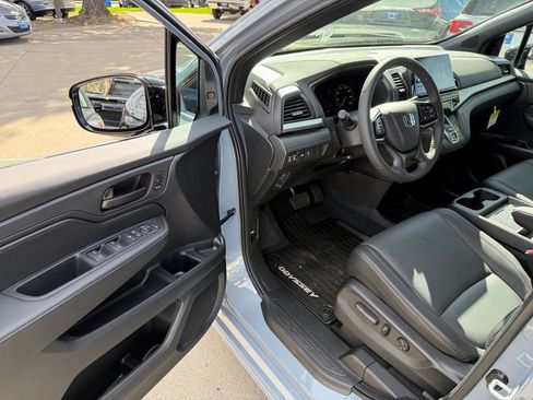 Used 2026 Honda Odyssey Sport-L image 14