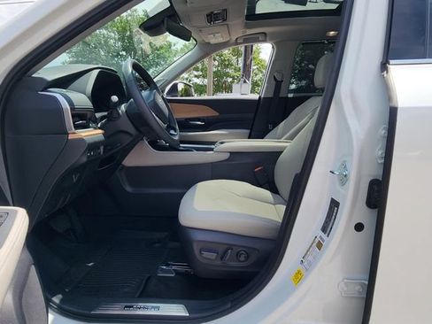Certified 2026 Toyota Grand Highlander AWD image 10