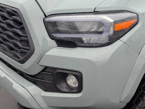 Used 2022 Toyota Tacoma TRD Sport AWD/4WD image 13