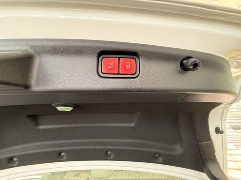 Used 2023 Mercedes-Benz C 300 4MATIC Sedan w/ Exclusive Trim Package image 39