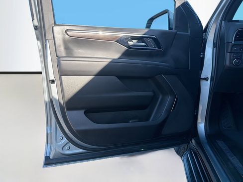 Used 2025 Chevrolet Tahoe LT AWD/4WD image 22