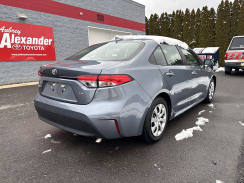 Certified 2025 Toyota Corolla LE image 4