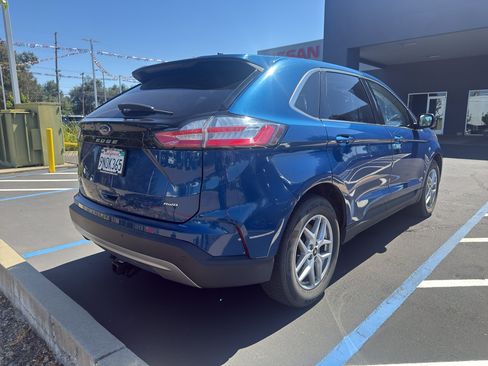 Used 2023 Ford Edge SEL AWD/4WD image 4
