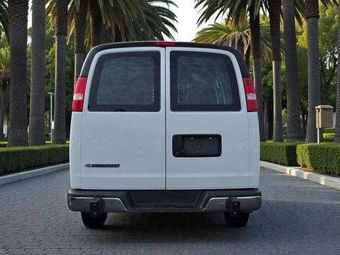 Used 2024 Chevrolet Express 2500 Work Van w/ Driver Convenience Package image 6