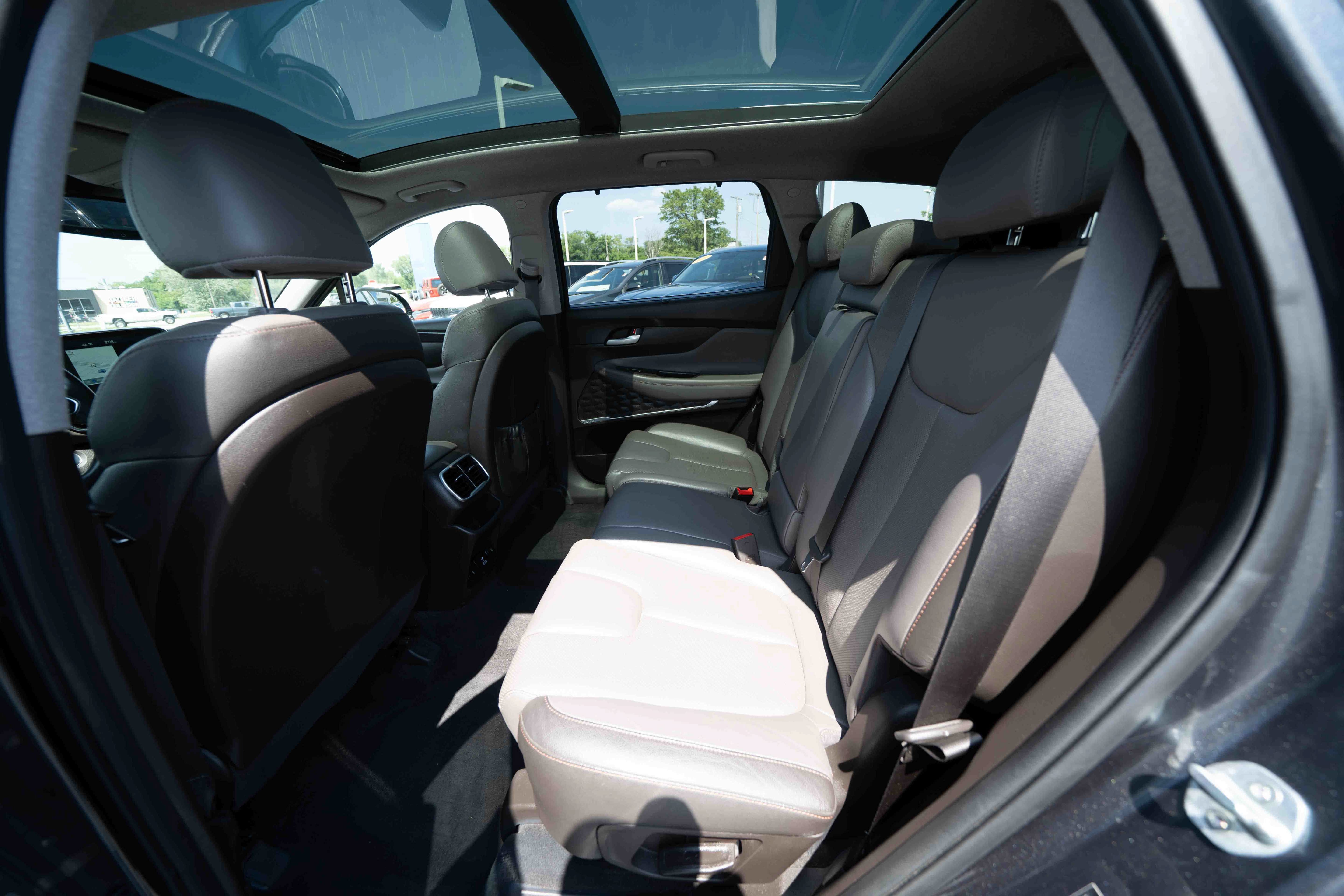 Used 2020 Hyundai Santa Fe Limited AWD/4WD image 23