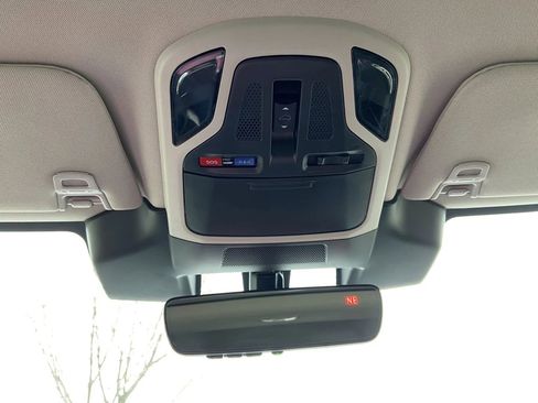 Used 2023 Subaru Outback Limited image 17