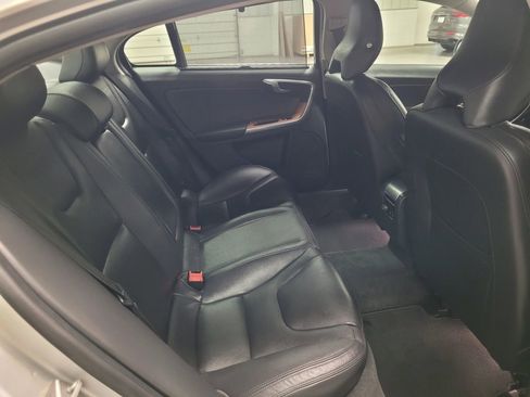 Used 2016 Volvo S60 T5 Inscription Platinum image 33