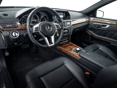 Used 2013 Mercedes-Benz E 350 4MATIC Sedan image 10
