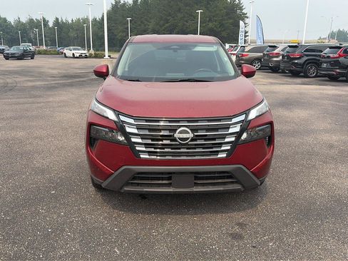 Used 2025 Nissan Rogue SV FWD image 2