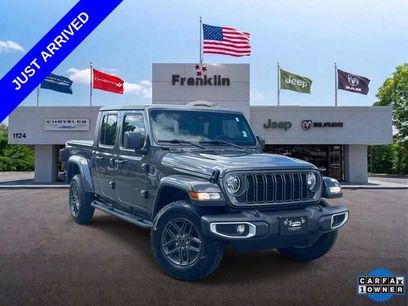 Used 2024 Jeep Gladiator Sport