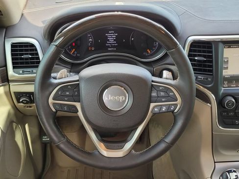 Used 2014 Jeep Grand Cherokee Overland w/ Advanced Technology Group AWD/4WD image 12