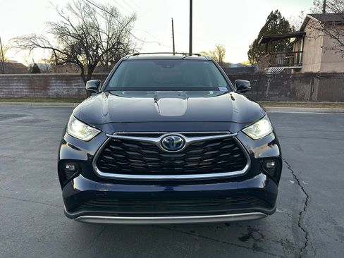 Used 2023 Toyota Highlander Platinum image 8