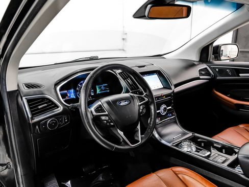 Used 2019 Ford Edge Titanium w/ Equipment Group 301A FWD image 22