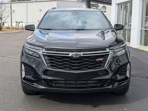 Used 2023 Chevrolet Equinox RS image 2