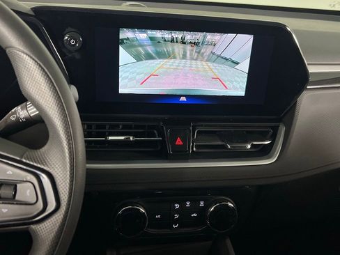 Used 2025 Chevrolet TrailBlazer LT image 17