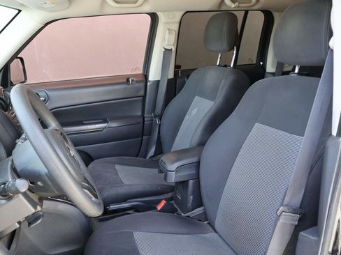 Used 2017 Jeep Patriot Sport w/ Power Value Group FWD image 10