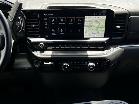 Used 2025 GMC Sierra 1500 SLT RWD image 17