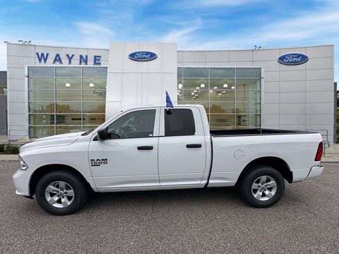 Used 2019 RAM 1500 Express AWD/4WD image 7