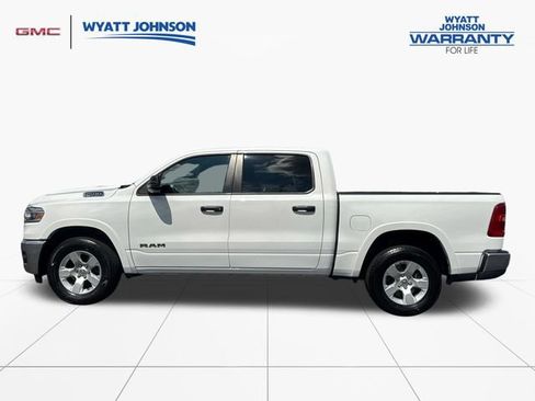 Used 2025 RAM 1500 Big Horn AWD/4WD image 2