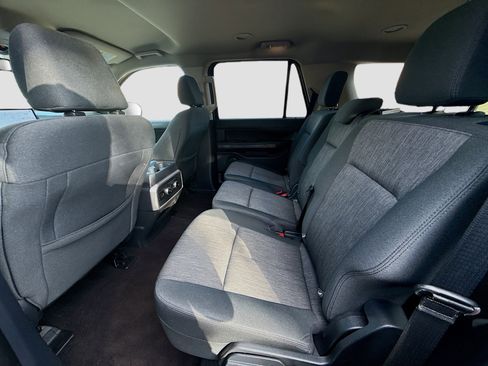 Used 2022 Ford Expedition XLT image 21