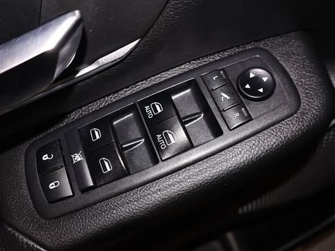Used 2019 RAM 1500 Big Horn AWD/4WD image 12