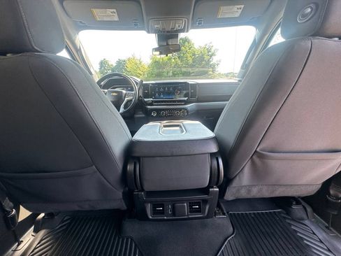 Used 2023 Chevrolet Silverado 1500 LT AWD/4WD image 22
