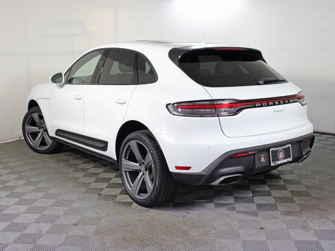 Used 2025 Porsche Macan image 3