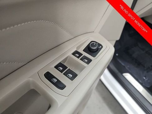 Used 2023 Volkswagen Atlas SE image 13