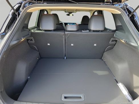 New 2026 Nissan Kicks SR w/ Cold Weather Package image 8