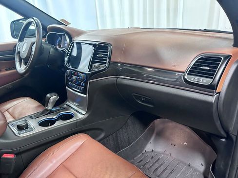 Used 2021 Jeep Grand Cherokee Overland image 23
