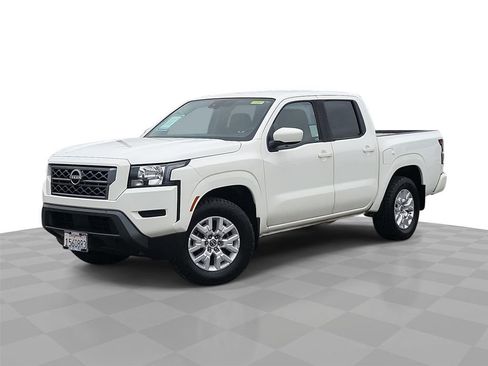 Used 2022 Nissan Frontier SV RWD image 1