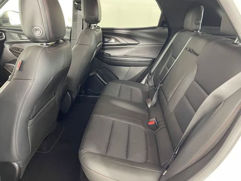 Used 2023 Chevrolet TrailBlazer RS w/ Convenience Package FWD image 16